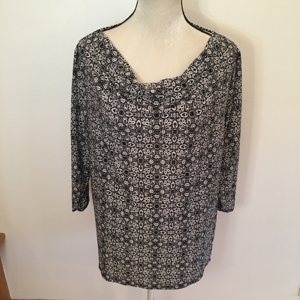 Croft & Barrow black patterned top 1x